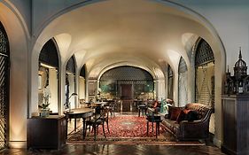 Hotel Muse Bangkok Langsuan - MGallery - SHA PLUS Certified